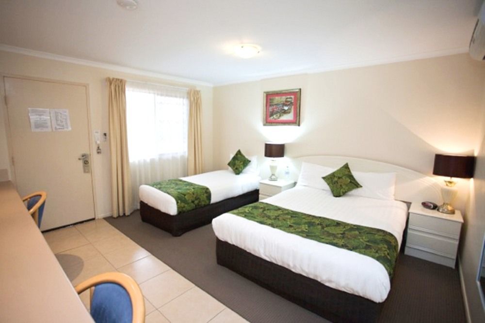 The Palms Motel Chinchilla Eksteriør billede